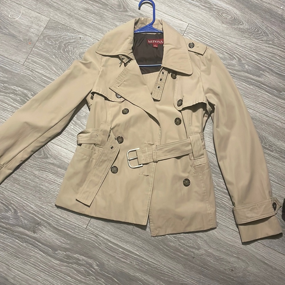 Merona raincoat size small